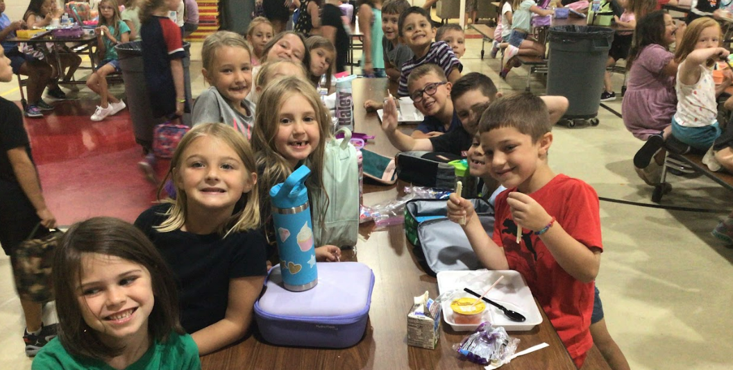 Students enjoying lunch at Big Walnut Elementary