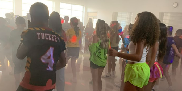 Students&#39; Night Out at Big Walnut Intermediate School - students dancing in the fog machine
