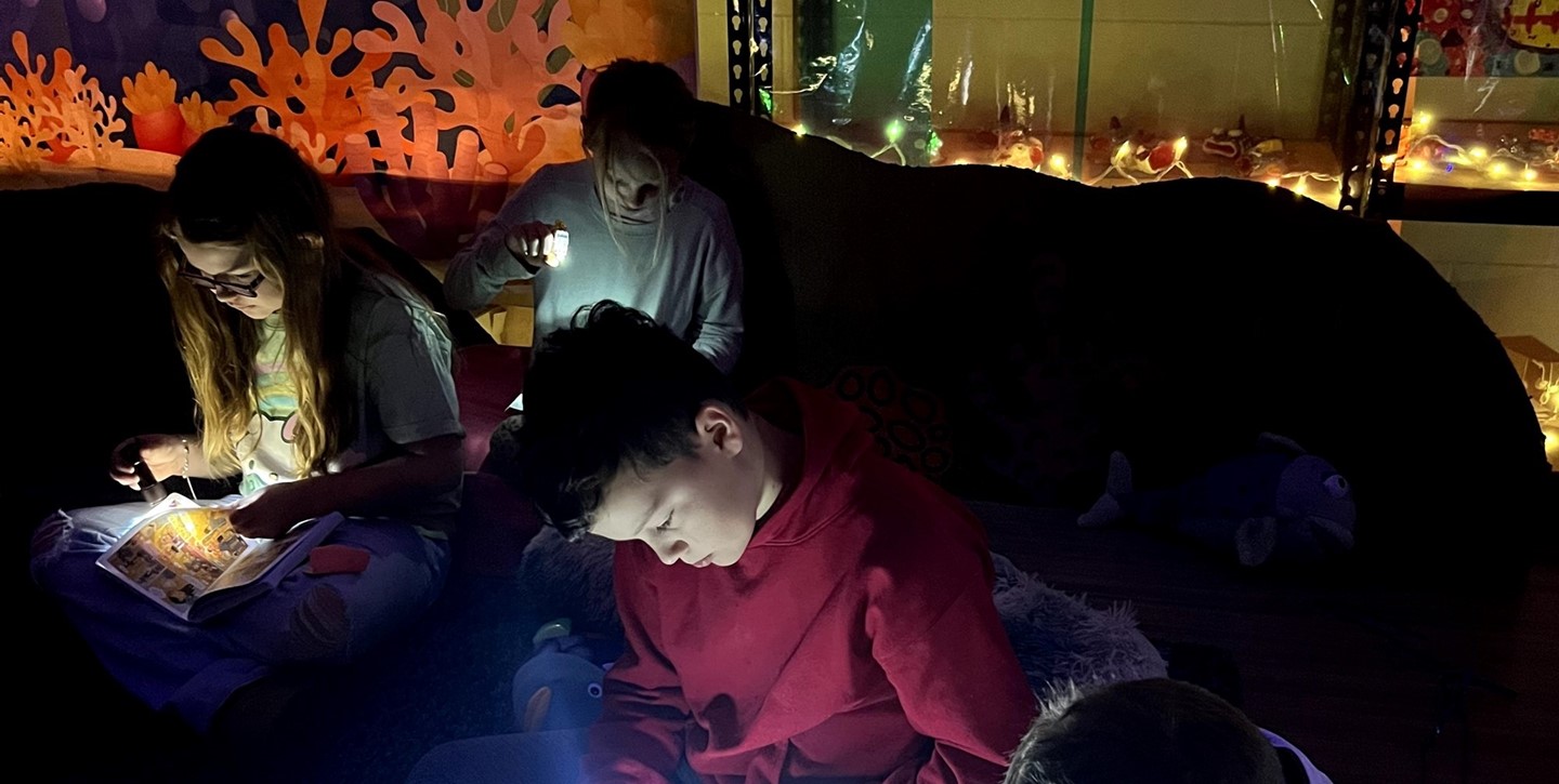 Read Across America - Students reading under the sea